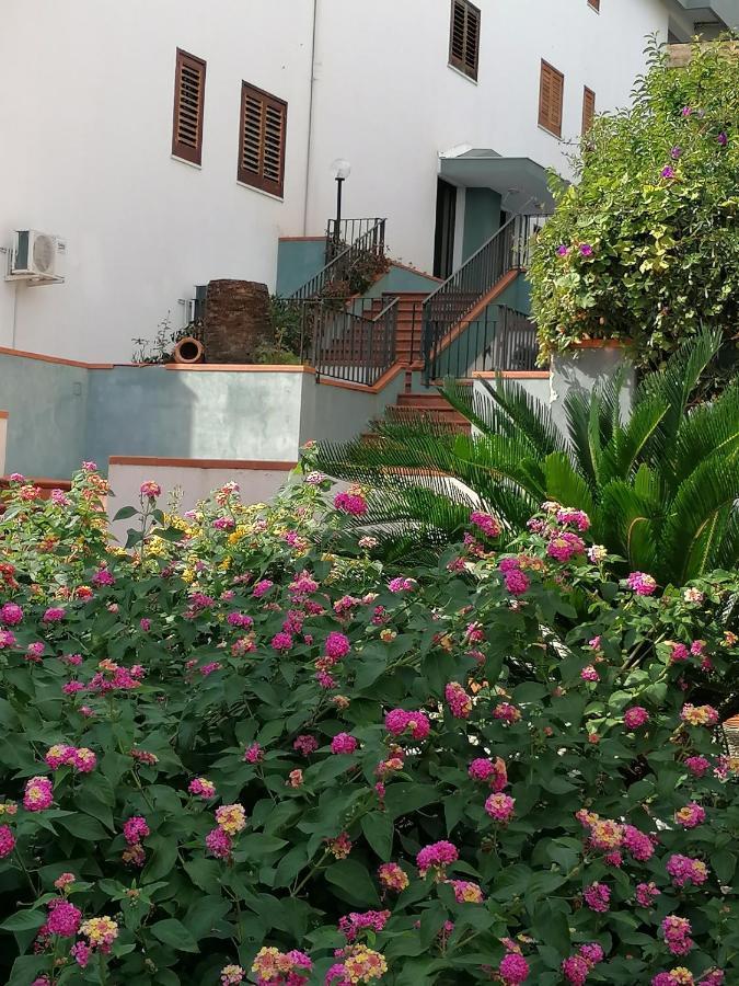 Oltremare Taormina Letojanni Apartamento Exterior foto